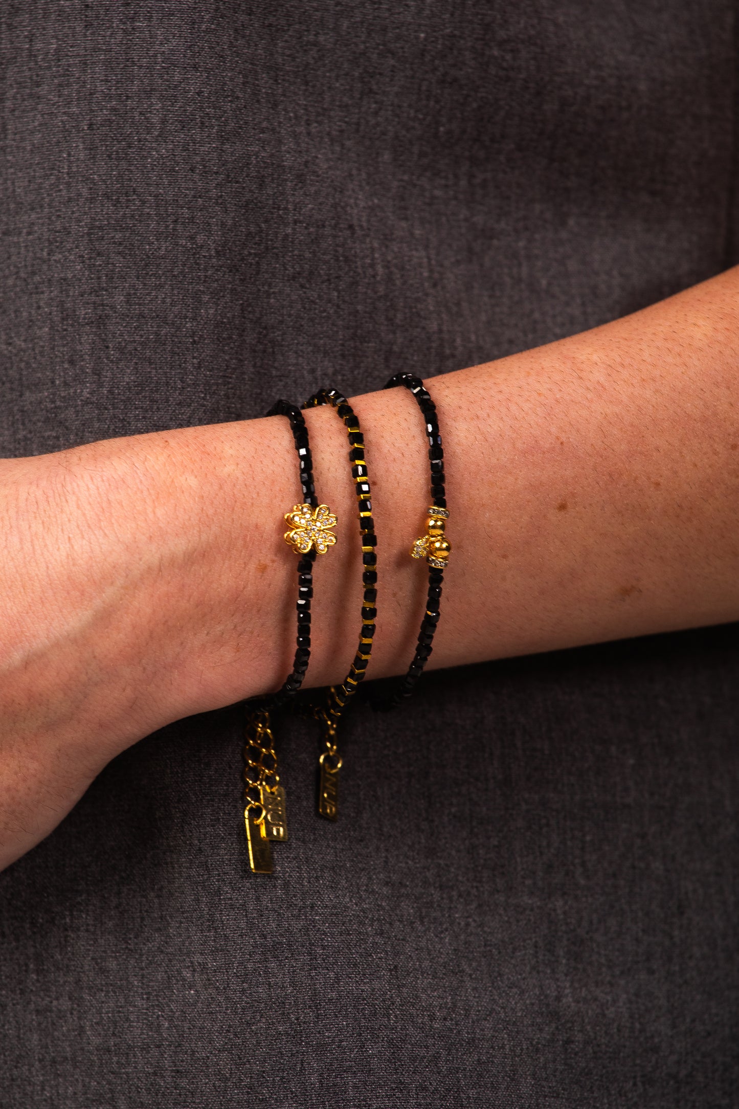 Pulseira Trevo Cravejado - Pedra Obsidiana